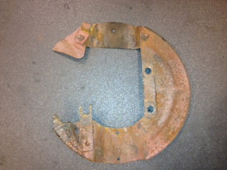 C23721 Lower shield rh brake disc